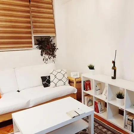 Appartement Cozy 3min.away Istiklal Ave. *